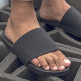 Men's ESSNTLS Slide Black